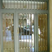 Puertas y ventanas de hierro: mantenimiento y durabilidad en Valencia