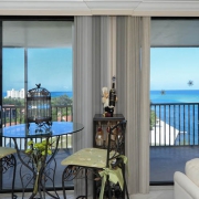 ¿Qué tipos de cerramientos son ideales para tu balcón?